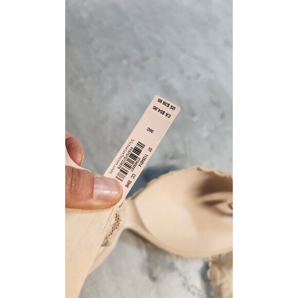 Victoria's Secret Women's 36C Marzipan Sexy Tee Lacie Wireless Push-Up Bra - Picture 5 of 5